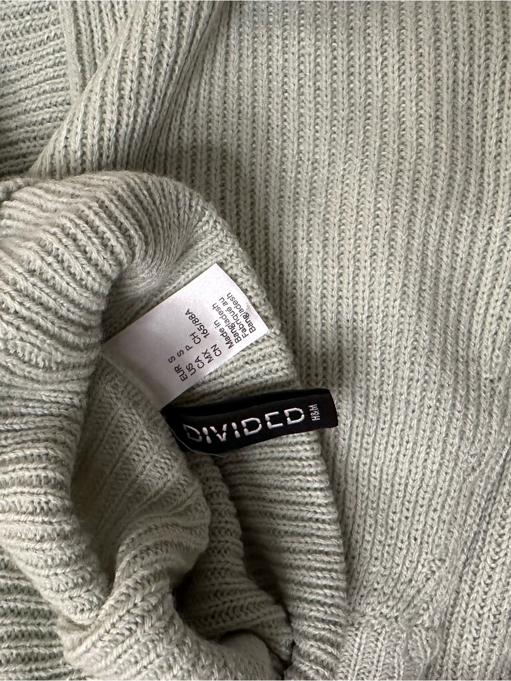 H&M Divided Light Sage Ribbed Crew Neck Sweater